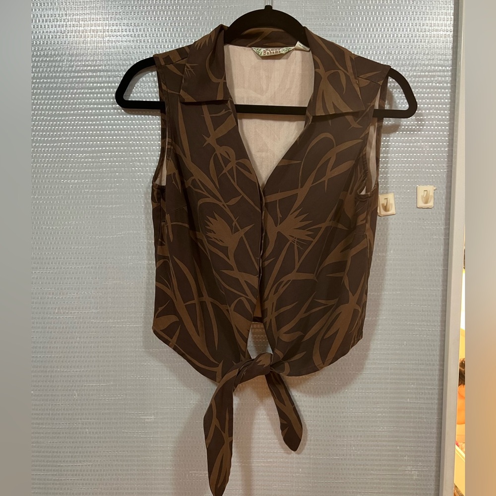 Tommy Bahama Brown Patterned Tie-Front Sleeveless Shirt